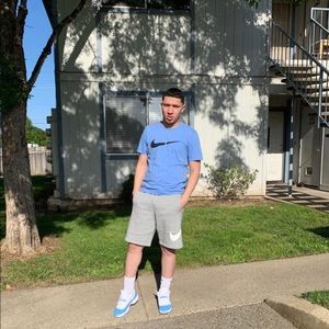 Meet your Posher, Trell